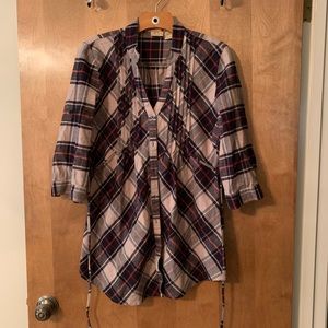 Day trip top from buckle store size Large